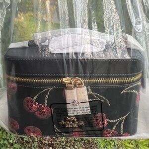 COACH Cosmetic & Make up Case w Cherry Print CDC13 AUTHENTIC New Coach Packaged